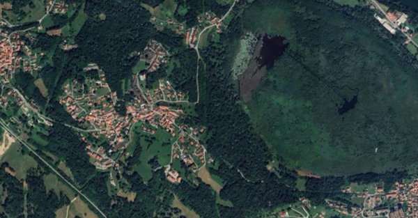 appartamento in vendita a Bardello con Malgesso e Bregano in zona Bregano