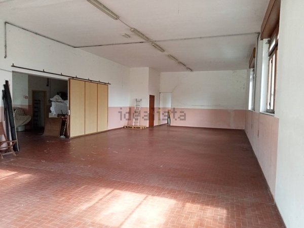 ufficio in vendita a Bardello con Malgesso e Bregano in zona Bardello