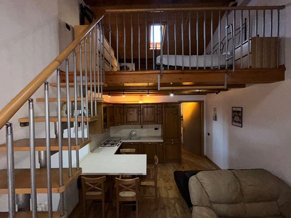 appartamento in vendita a Bardello con Malgesso e Bregano in zona Bardello