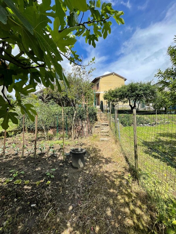 casa indipendente in vendita a Bardello con Malgesso e Bregano