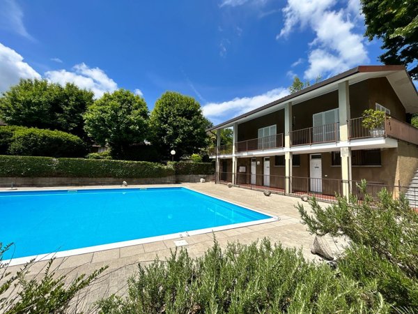 appartamento in vendita a Bardello con Malgesso e Bregano in zona Bregano