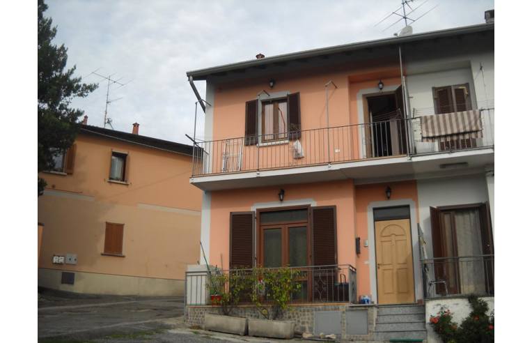 casa indipendente in vendita a Bardello con Malgesso e Bregano in zona Bregano