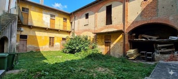 casa indipendente in vendita a Bardello con Malgesso e Bregano