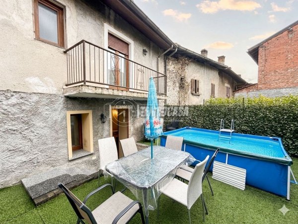 appartamento in vendita a Bardello con Malgesso e Bregano in zona Bardello