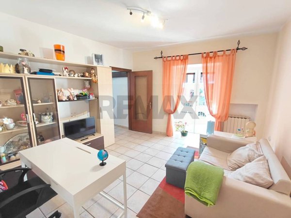 appartamento in vendita a Bardello con Malgesso e Bregano in zona Bregano