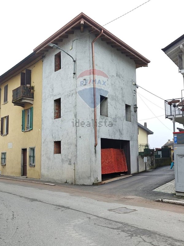 appartamento in vendita a Bardello con Malgesso e Bregano in zona Bregano