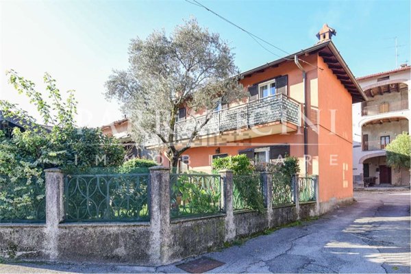 casa indipendente in vendita ad Albavilla