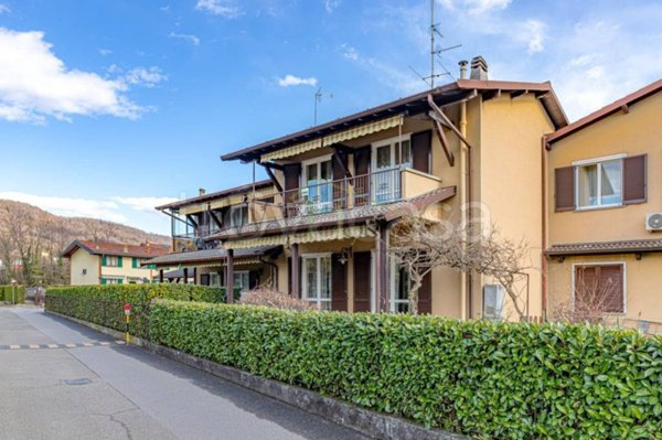 casa indipendente in vendita ad Albavilla