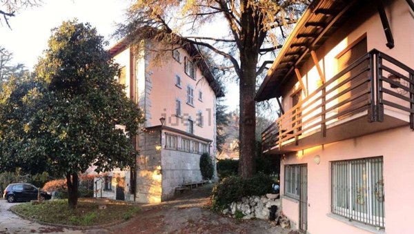 casa indipendente in vendita ad Albavilla
