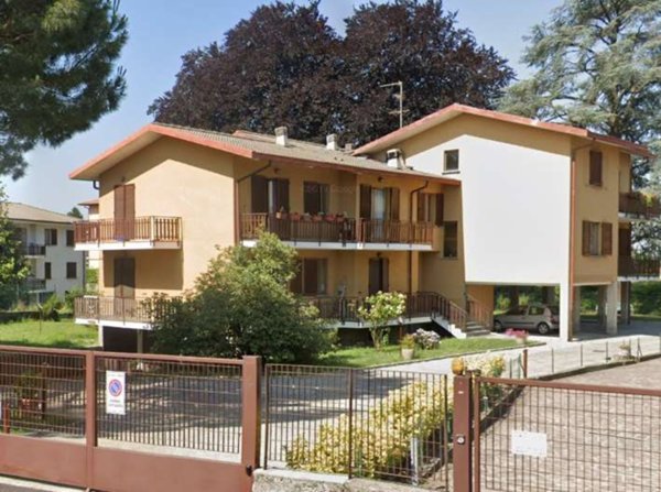 appartamento in vendita ad Albavilla in zona Saruggia