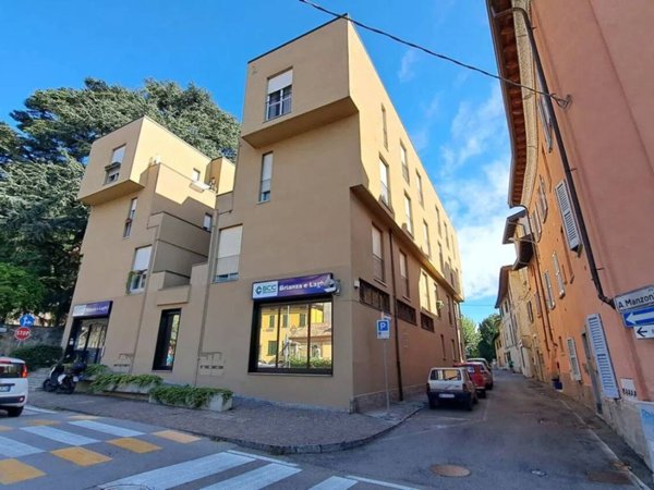 appartamento in vendita ad Albavilla
