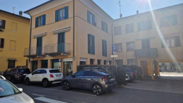 negozio in vendita ad Albavilla
