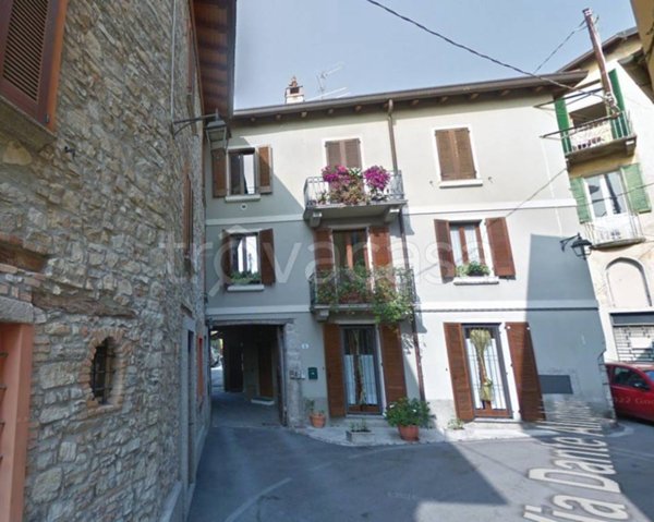 appartamento in vendita ad Albavilla