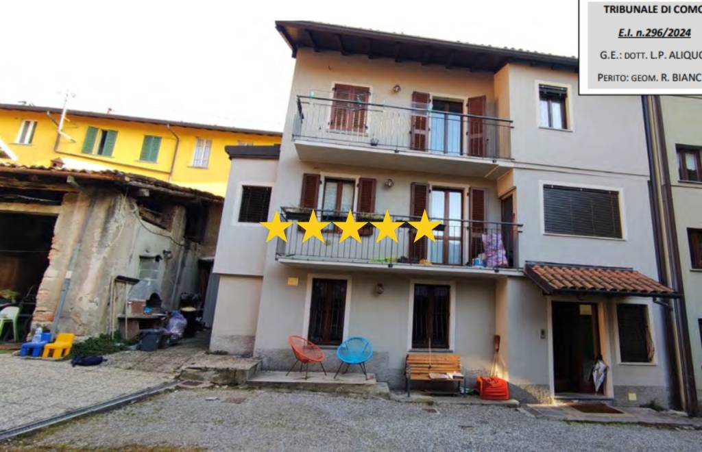 appartamento in vendita ad Albavilla