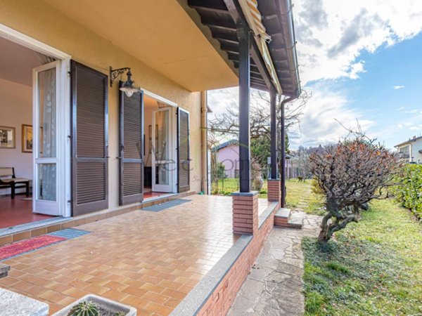 casa indipendente in vendita ad Albavilla
