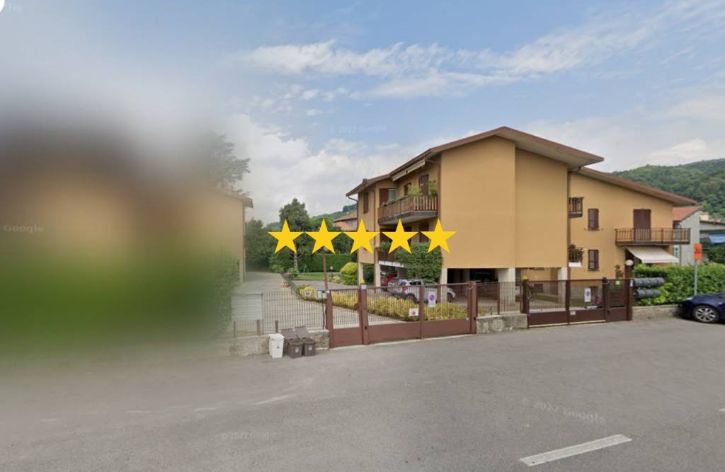 appartamento in vendita ad Albavilla in zona Saruggia