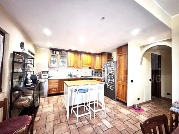 casa indipendente in vendita ad Albavilla