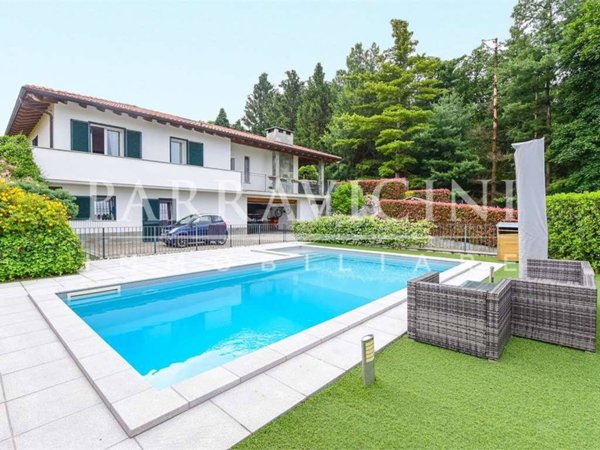 casa indipendente in vendita ad Albavilla