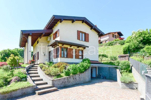 casa indipendente in vendita ad Albavilla