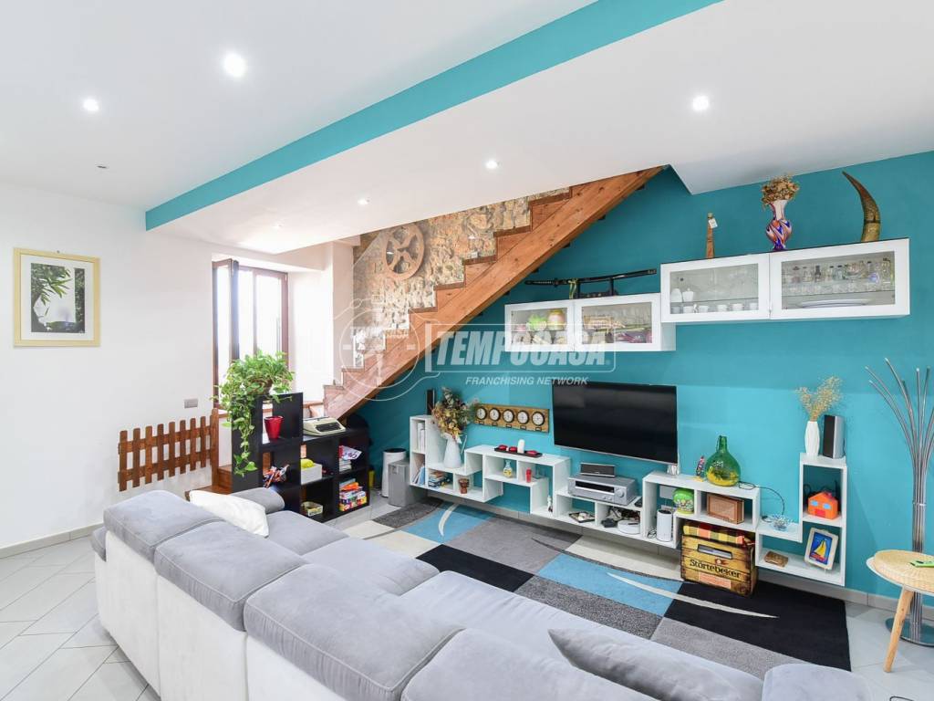 appartamento in vendita ad Albavilla