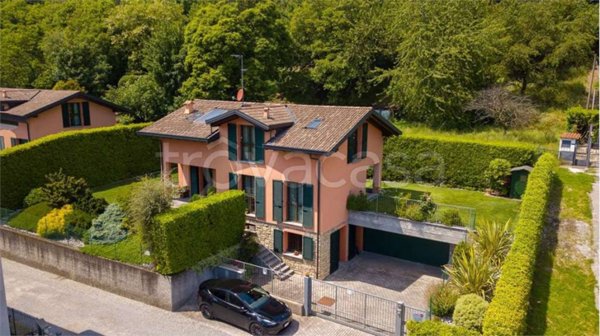 casa indipendente in vendita ad Albavilla