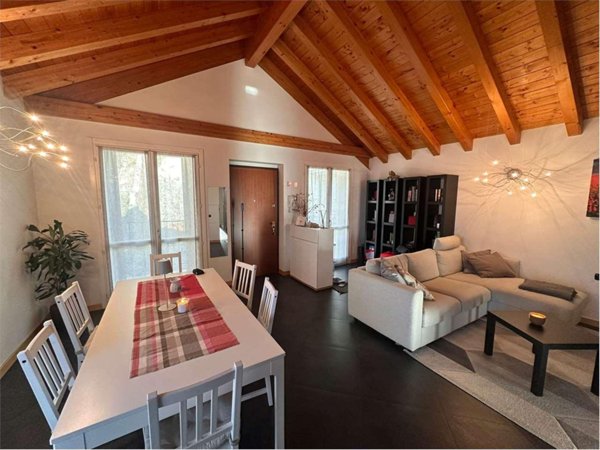 appartamento in vendita ad Albavilla