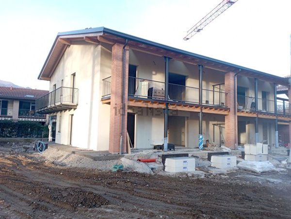 appartamento in vendita ad Albavilla