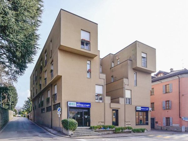 appartamento in vendita ad Albavilla