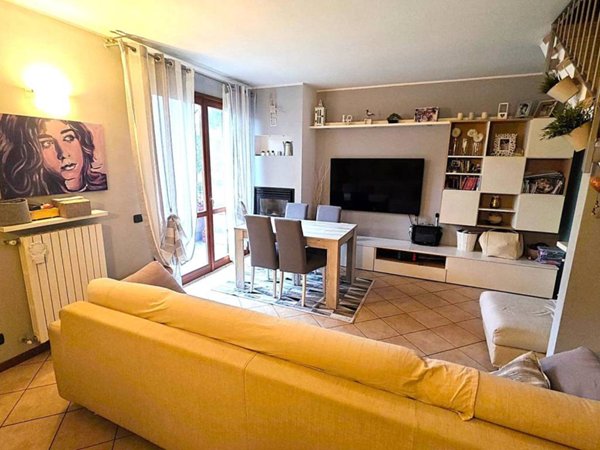 appartamento in vendita ad Albavilla