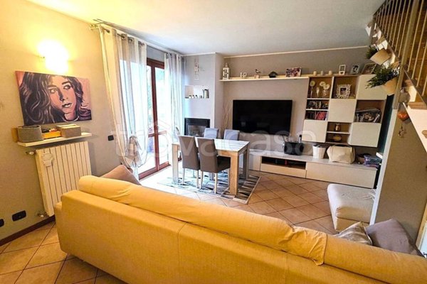 appartamento in vendita ad Albavilla