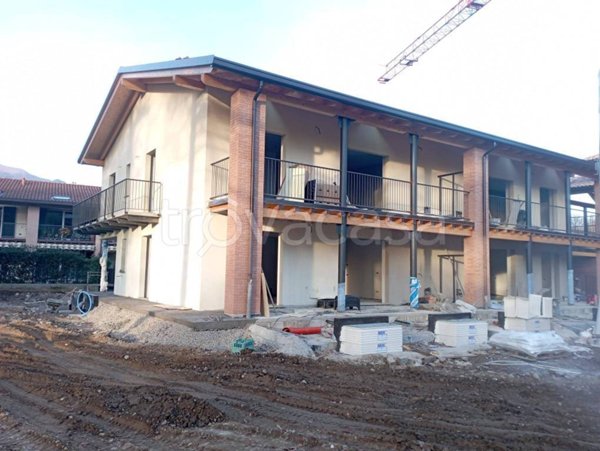 appartamento in vendita ad Albavilla