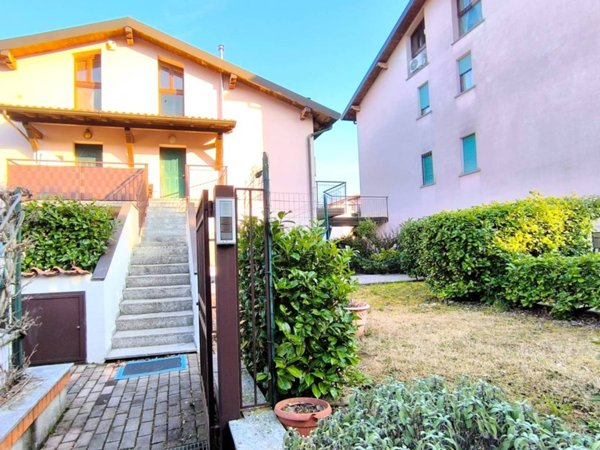 appartamento in vendita ad Albavilla