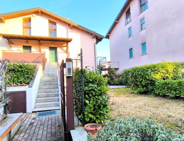 appartamento in vendita ad Albavilla