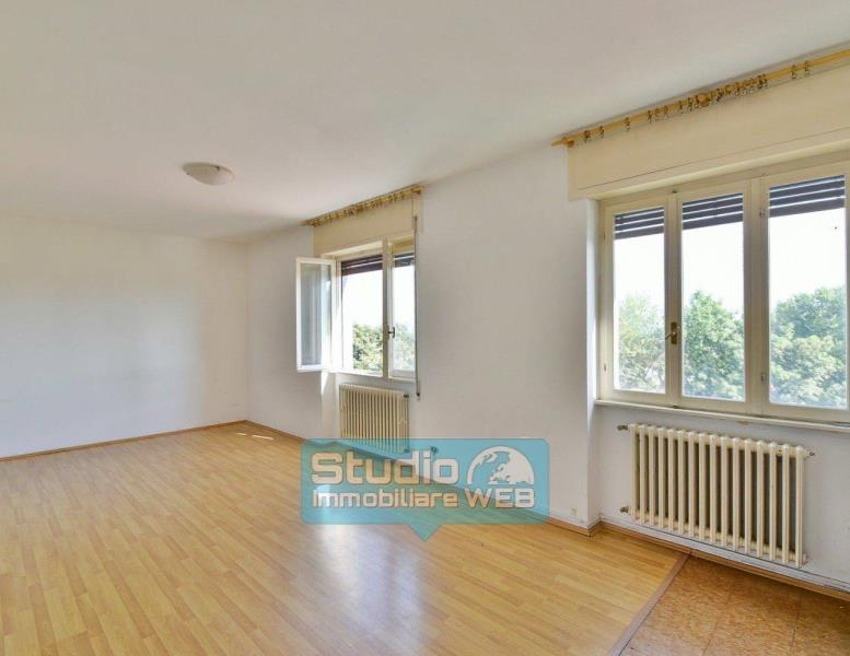 appartamento in vendita ad Albavilla in zona Vill'Albese