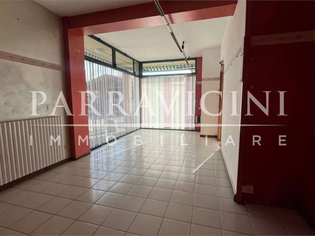 negozio in vendita ad Albavilla