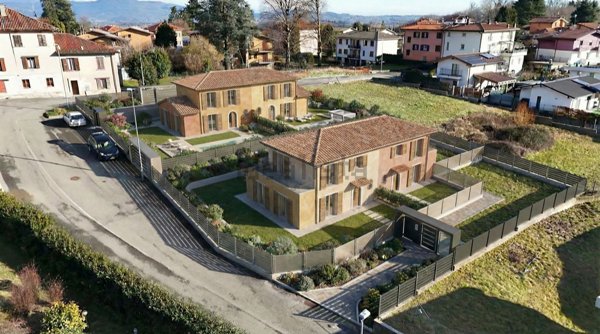 casa indipendente in vendita ad Albavilla