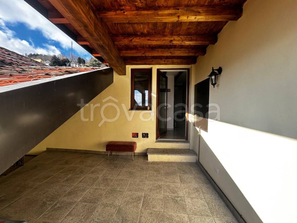 appartamento in vendita ad Albavilla