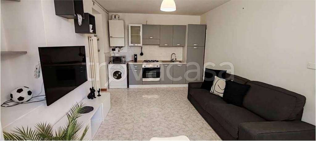 appartamento in vendita ad Albavilla in zona Saruggia