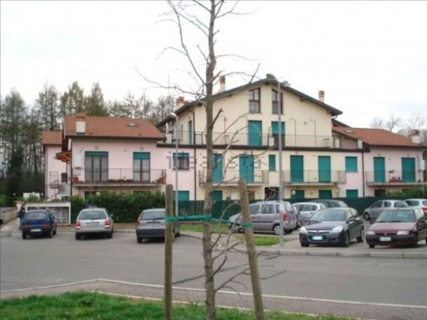 appartamento in vendita ad Albavilla in zona Carcano