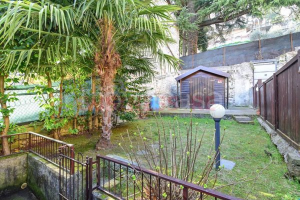 appartamento in vendita ad Albavilla