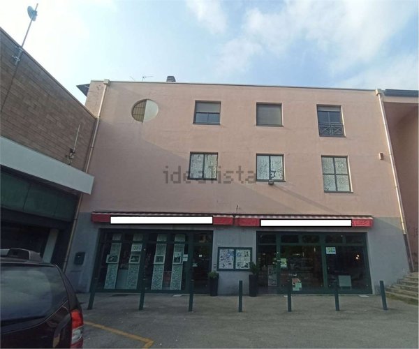 negozio in vendita ad Albavilla