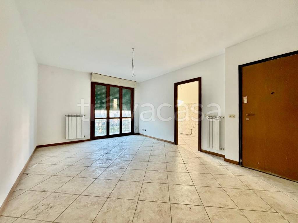 appartamento in vendita ad Albavilla in zona Saruggia