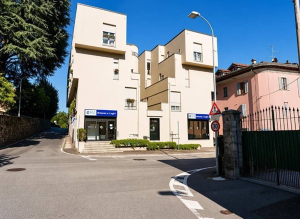 appartamento in vendita ad Albavilla