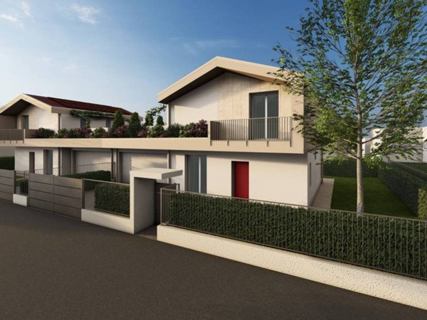 casa indipendente in vendita ad Albavilla