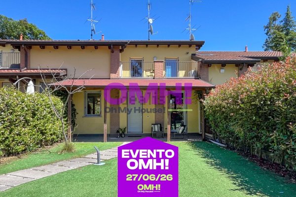 casa indipendente in vendita ad Albavilla in zona Vill'Albese