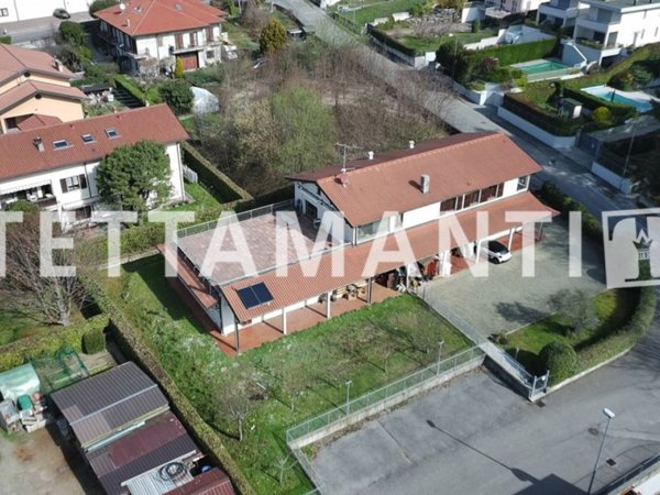 casa indipendente in vendita ad Albavilla