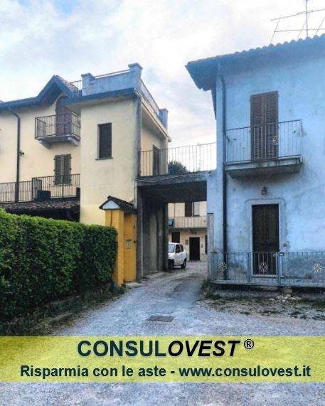 casa indipendente in vendita ad Albavilla in zona Saruggia