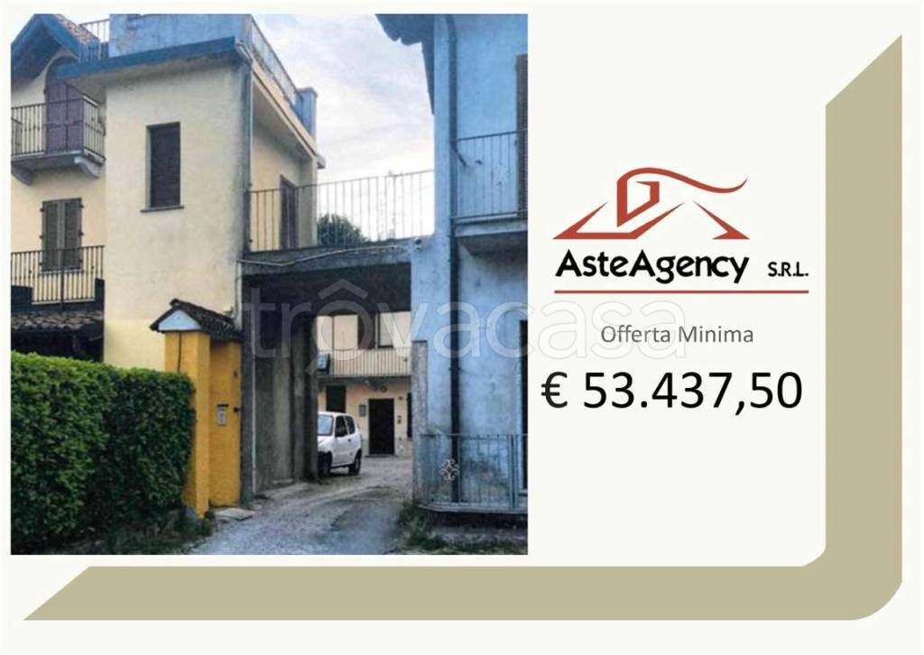casa indipendente in vendita ad Albavilla in zona Saruggia