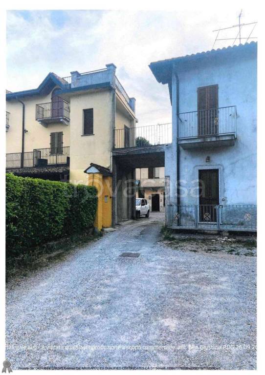 appartamento in vendita ad Albavilla in zona Saruggia