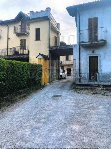 appartamento in vendita ad Albavilla in zona Saruggia